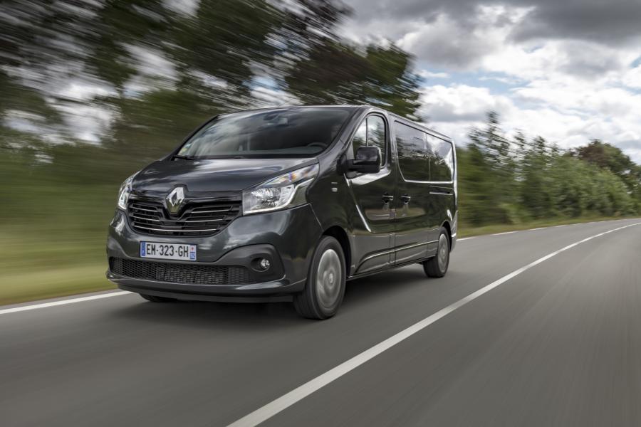  Renault Trafic SpaceClass 2017 года  (WW) (фото 20 из 43)